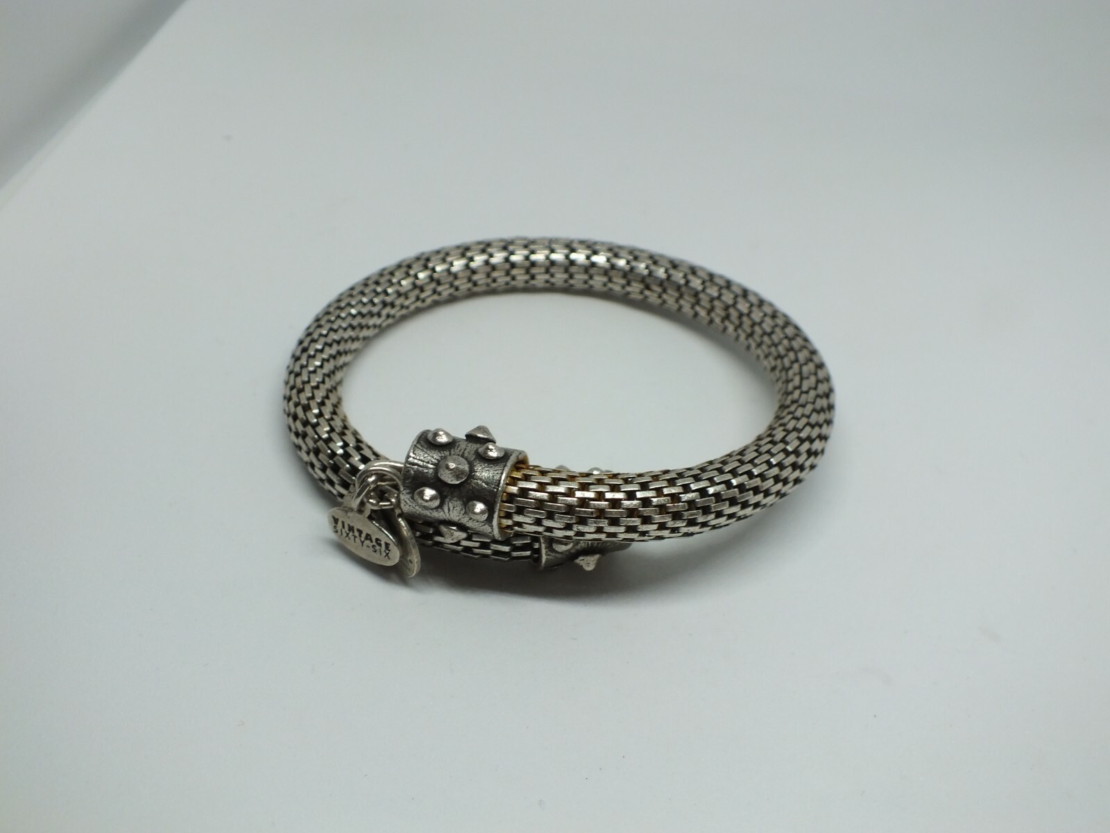 Beautiful Wrap Bracelet Silver Tone Signed Vintage 66 3/4″ W x 2 3/8″ Unflexed
