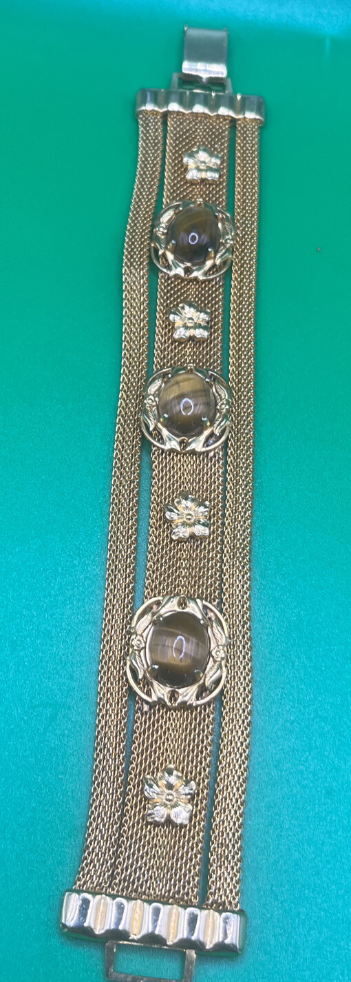 Vintage 1960s Gold Tone Mesh Chain Tiger Eye Cabochon Bracelet Celebrity ??