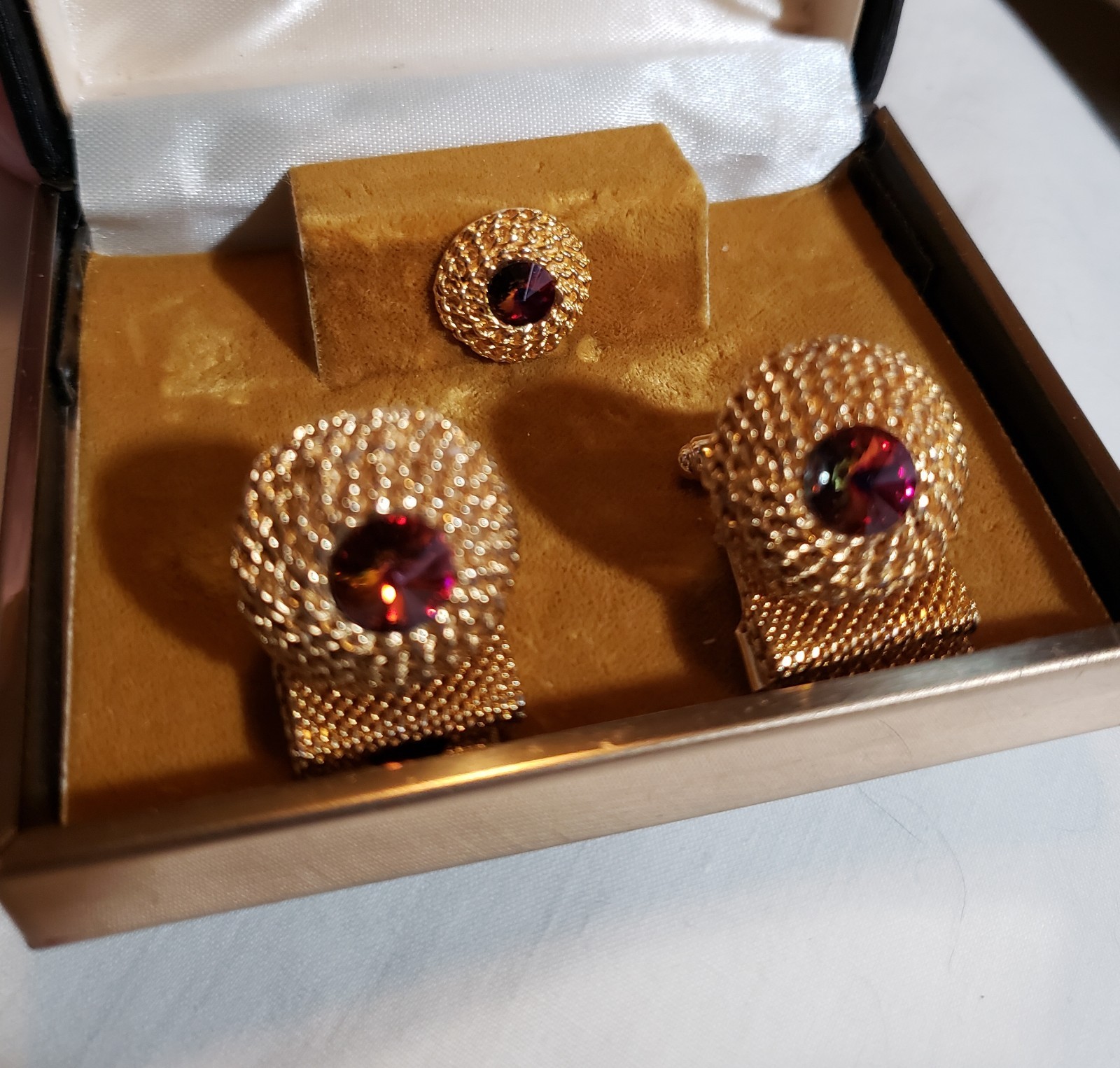 Vintage Cufflinks Tie Tack Set Hadley Gold Tone Mesh Wrap Red Rivoli Mid Century