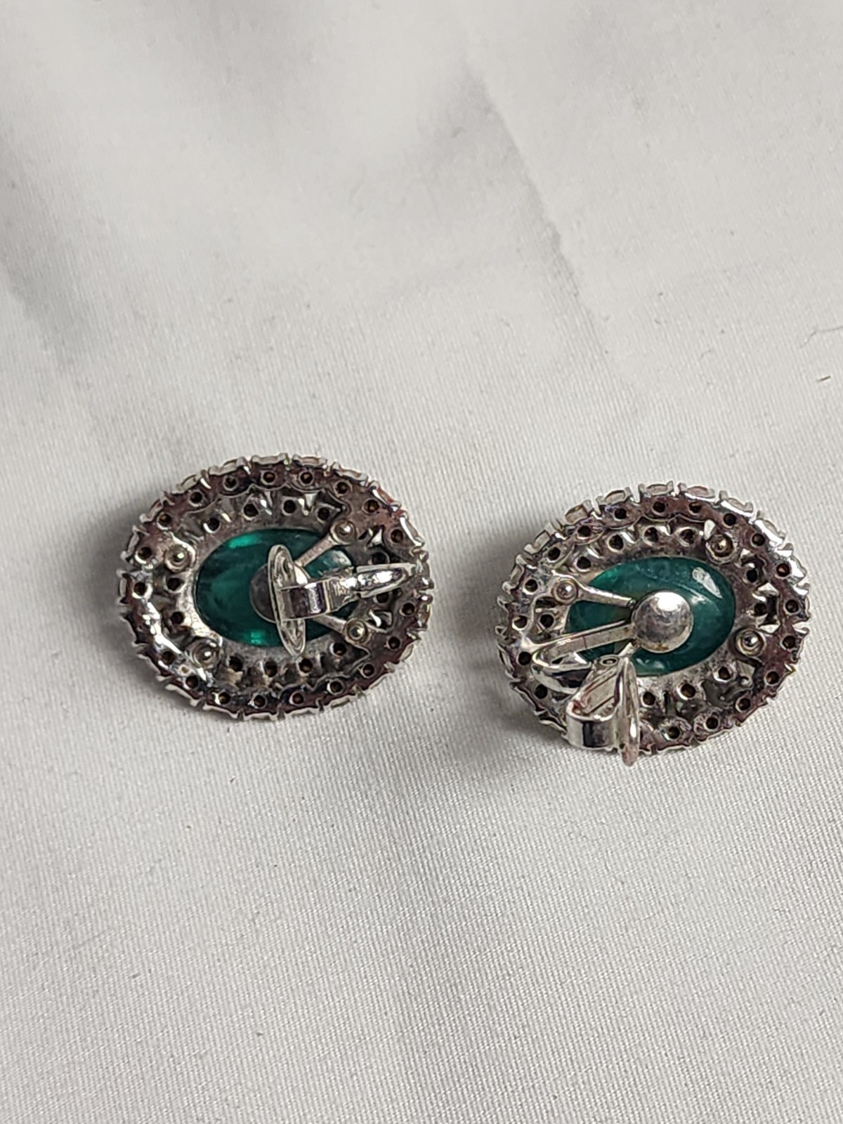vtg Trifari SilverTone Rhinestones& Green faux emerald Cabochon ClipOn earrings