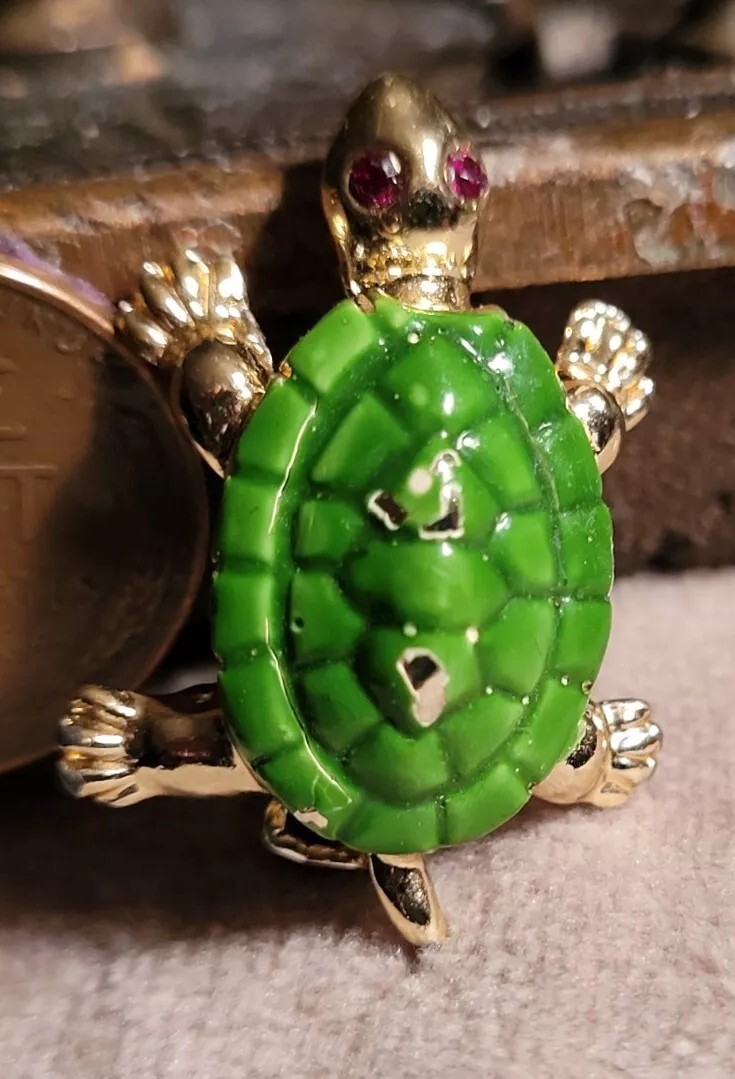 Vintage Adorable TURTLE TORTOISE FASHION JEWELRY PIN