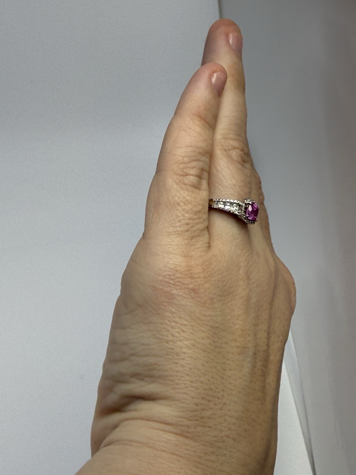 VINTAGE E.S. FEINSTEIN Ring Sz 7 with Dark Pink Stone STERLING SILVER 925