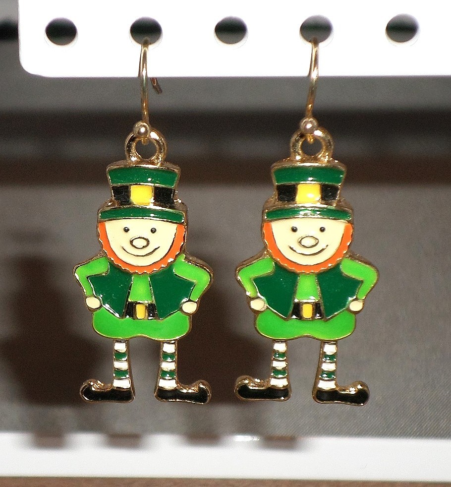 Vintage Leprechaun Earrings with Dancing Legs – St. Patrick’s Day
