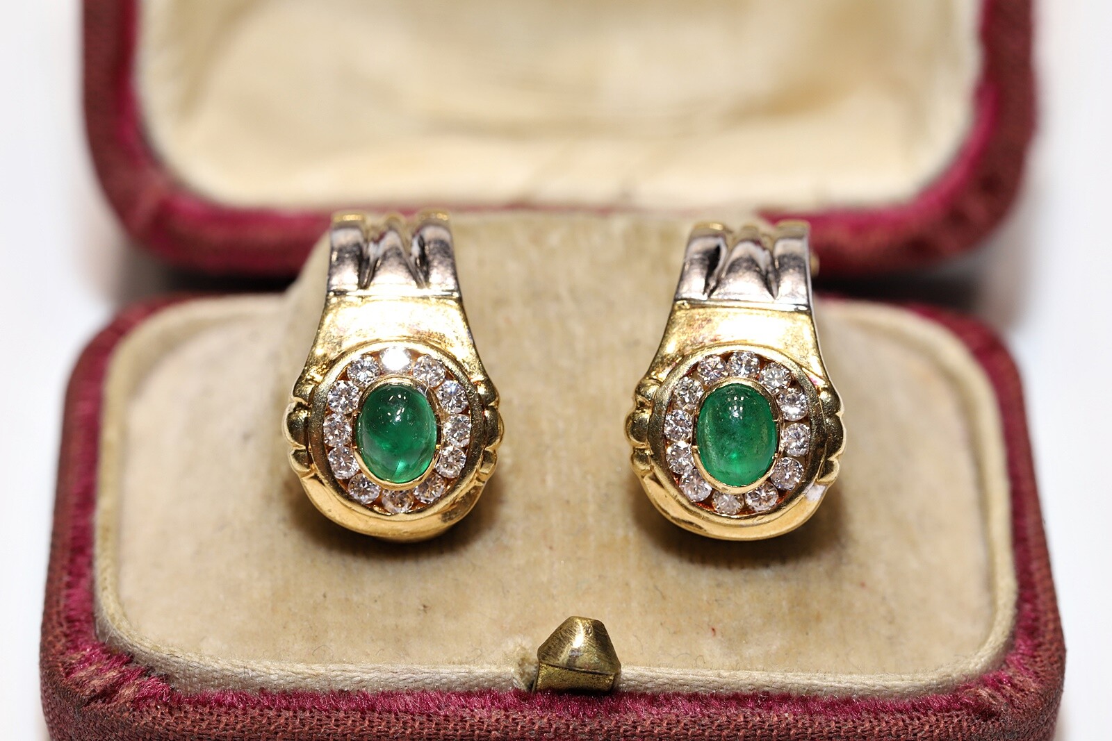 Vintage 18k Gold Natural Diamond And Cabochon Cut Emerald Earring