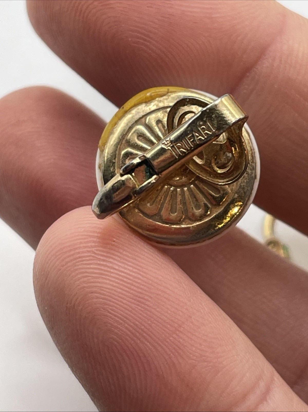 Earrings Vintage TRIFARI Signed White Gold Tone Round Resin Metal Clip On
