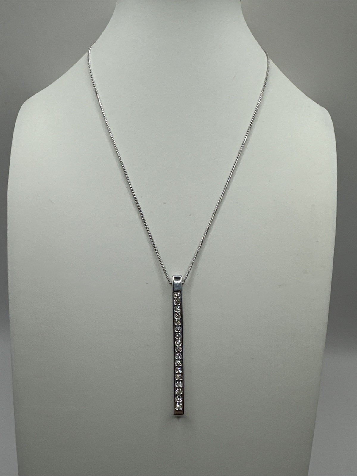 SILVER AUTHENTIC SWAROVSKI CRYSTAL BAR PENDANT NECKLACE CHAIN SIGNED 15-17”