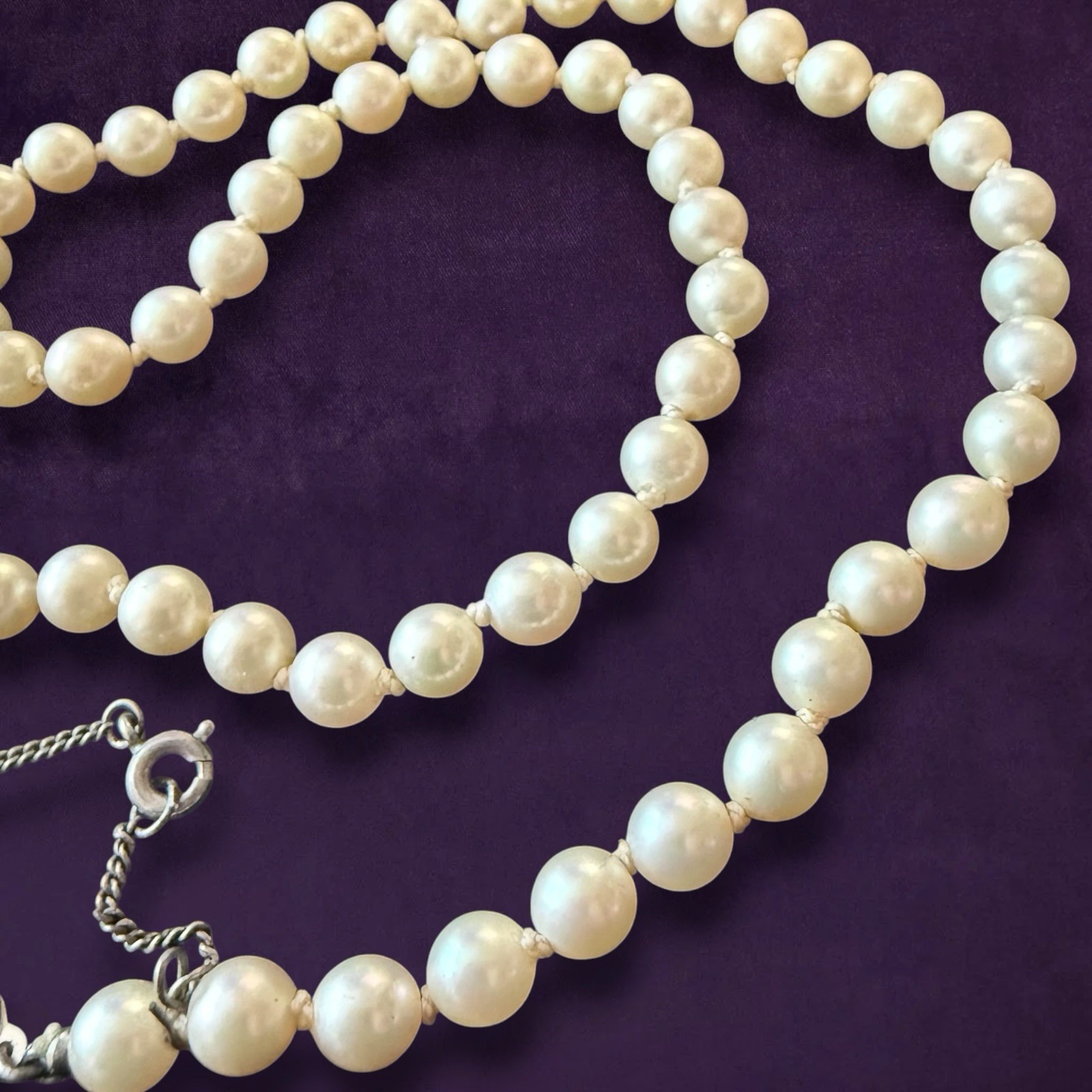 Faux Pearl Necklace Vintage 1940s Choker 16 Inch Beaded Safety Chain