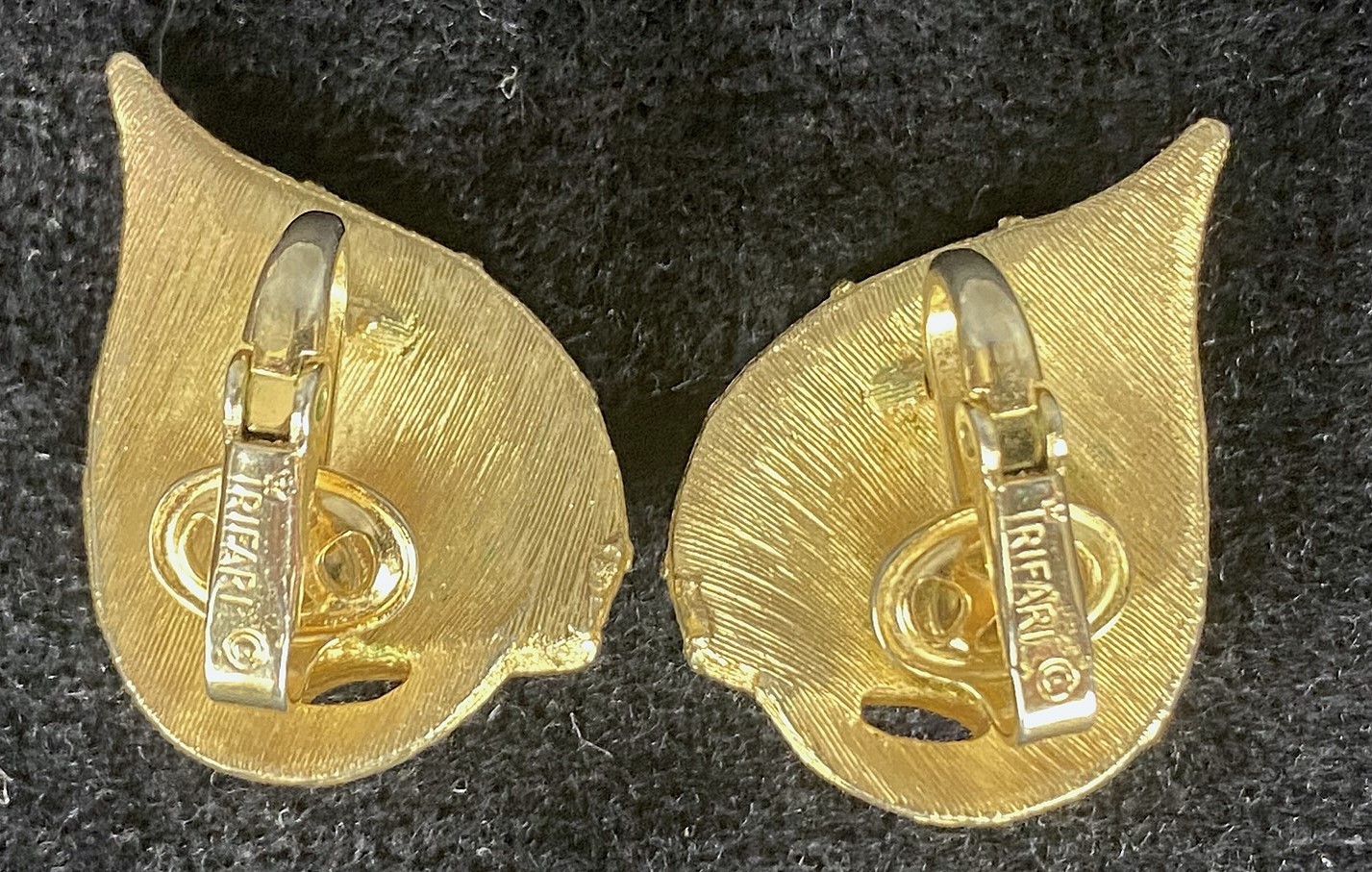 Vintage Signed Trifari Necklace & Earring Set w/4 earring pairs, 1 Brooch, 1 Pin