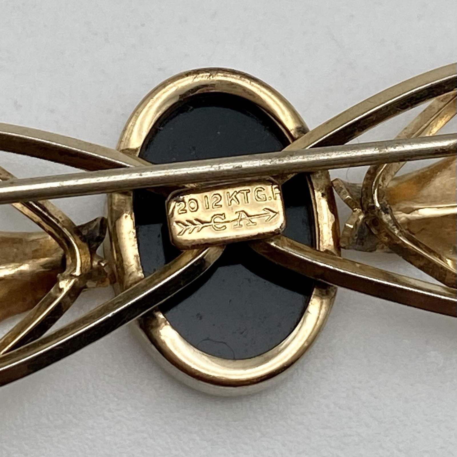 Vintage Carl Art 12K GF Genuine Onyx Bar Brooch Openwork Ribbon Mini Pin 1.8”