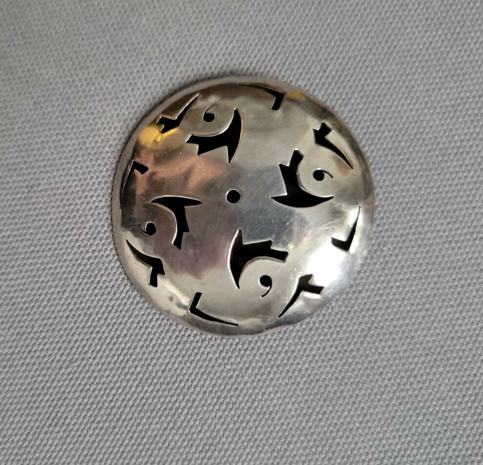 Taxco Sterling Shadow Box Pin Pendant Cut Out Work Mexico TM-205