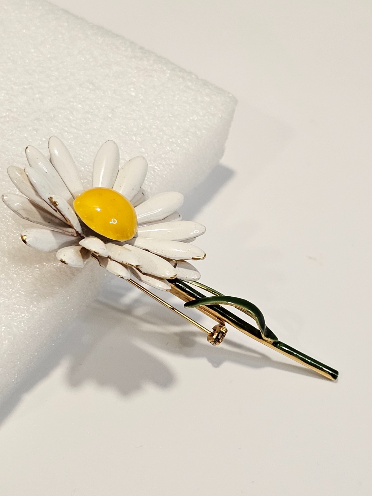 vintage original by Robert enamel daisy flower brooch