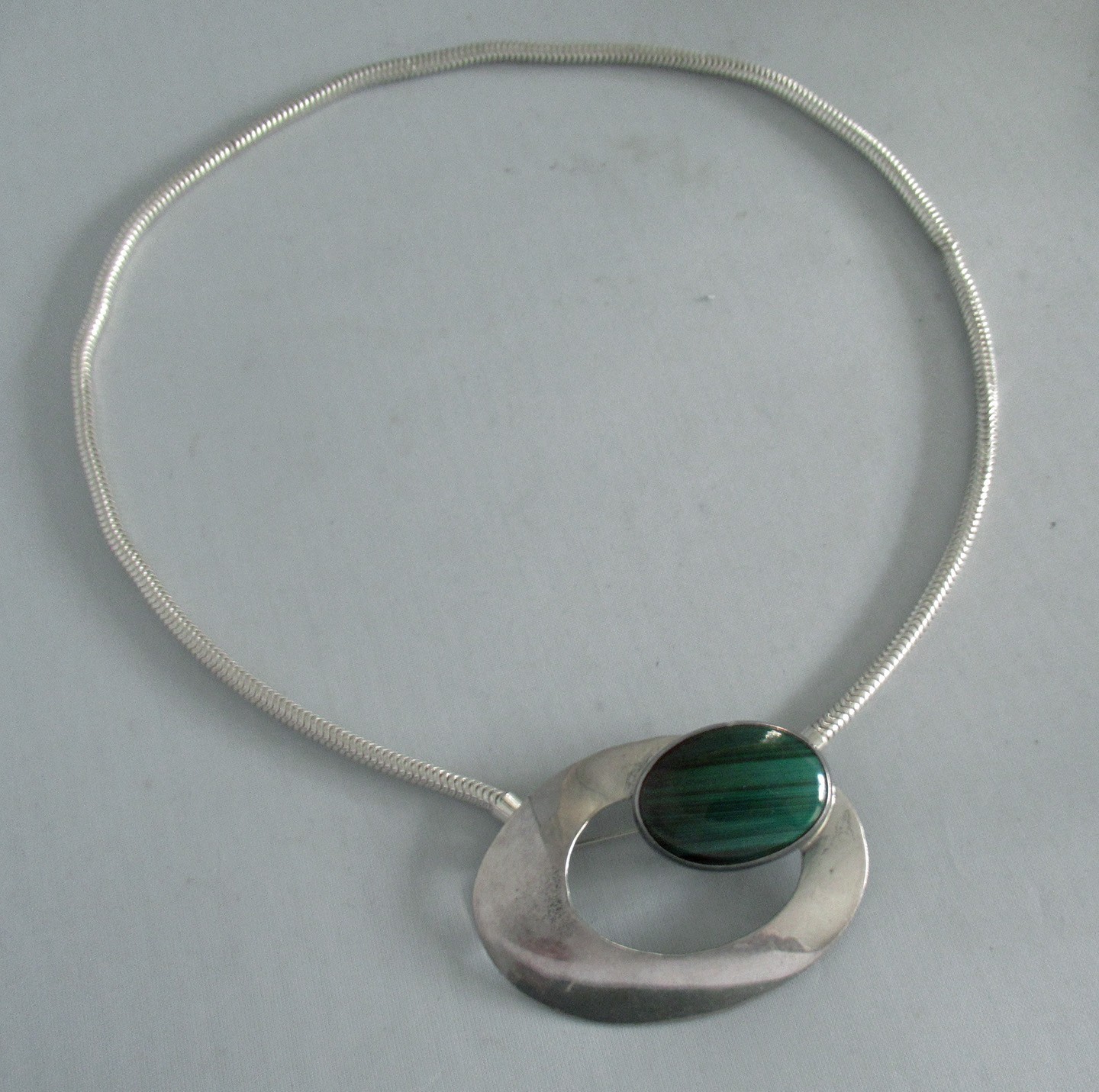 STUDIO ARTIST S.E. STERLING MODERNIST PENDANT BROOCH NECKLACE, 2 INCHES PENDANT
