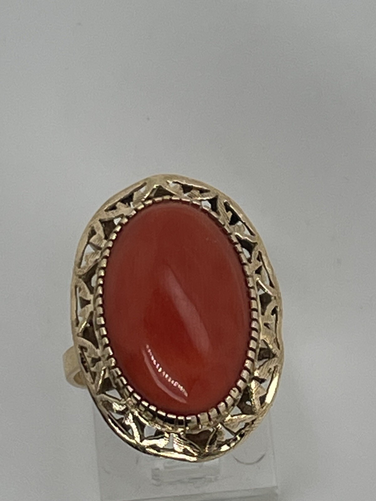 Vintage 18k Yellow Gold 17.5mm by 12mm Oval Coral Filigree Ring, Size 7 – 7.2 Gr