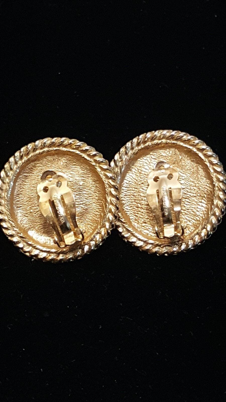 Vintage GAY BOYER Green Enamel GoldTone Faux Pearl Round CLIP Earrings
