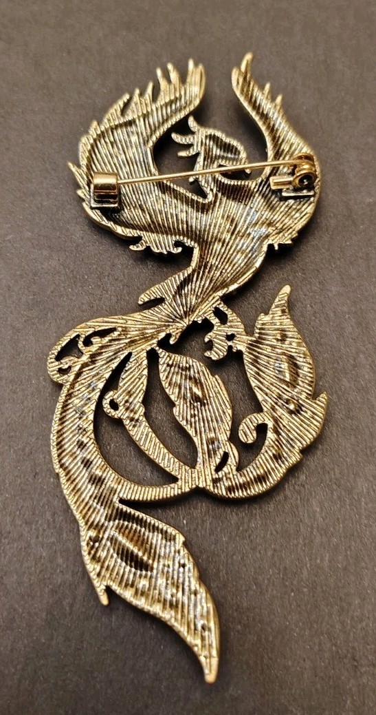 Rhinestone Brooches Lot Of 27 In Glass Front Display Case ** NEW ** ** NICE **