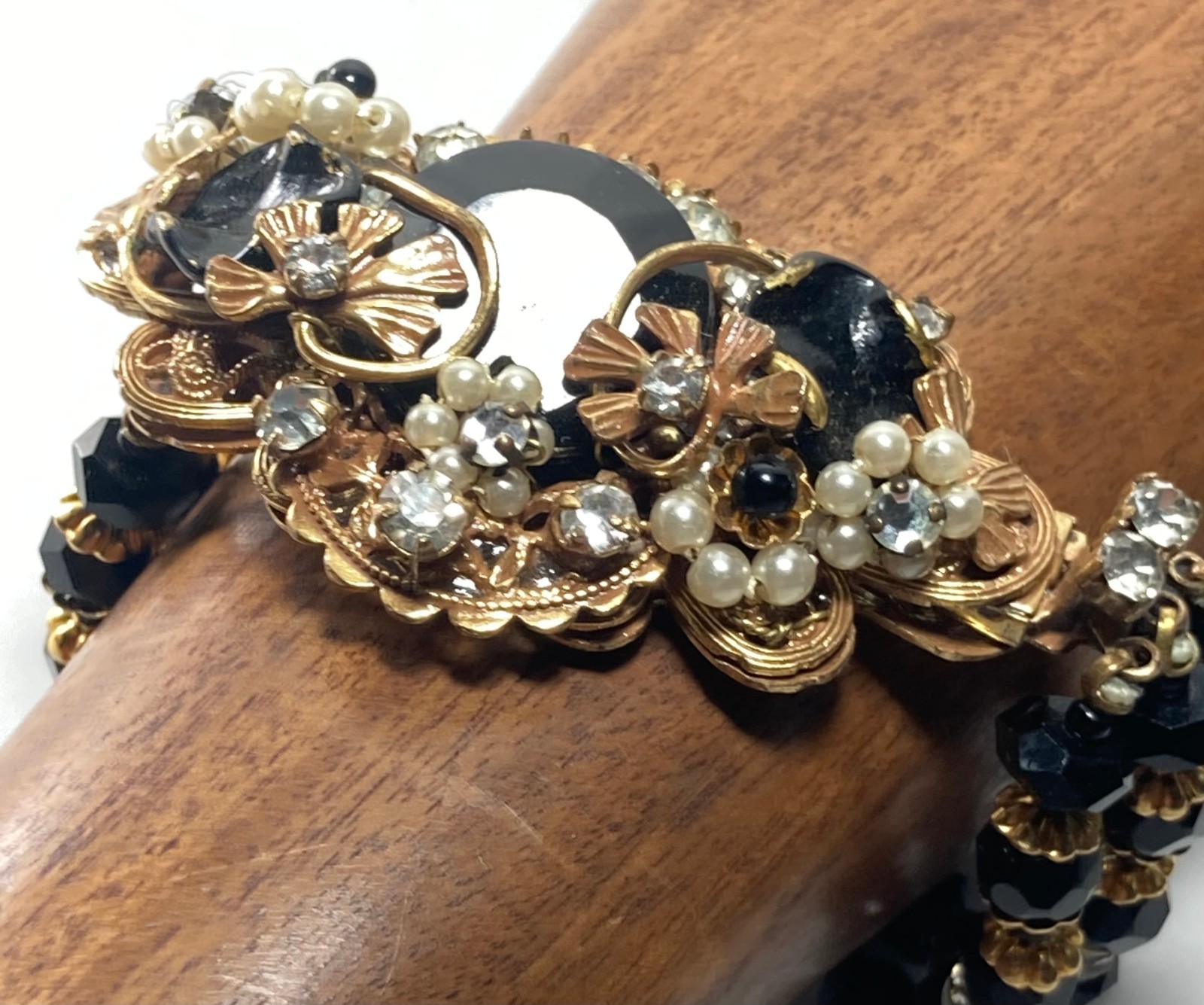 Vtg Unsigned Demario / Haskell 3 Strand Jet Black Glass Bracelet w Cluster Clasp