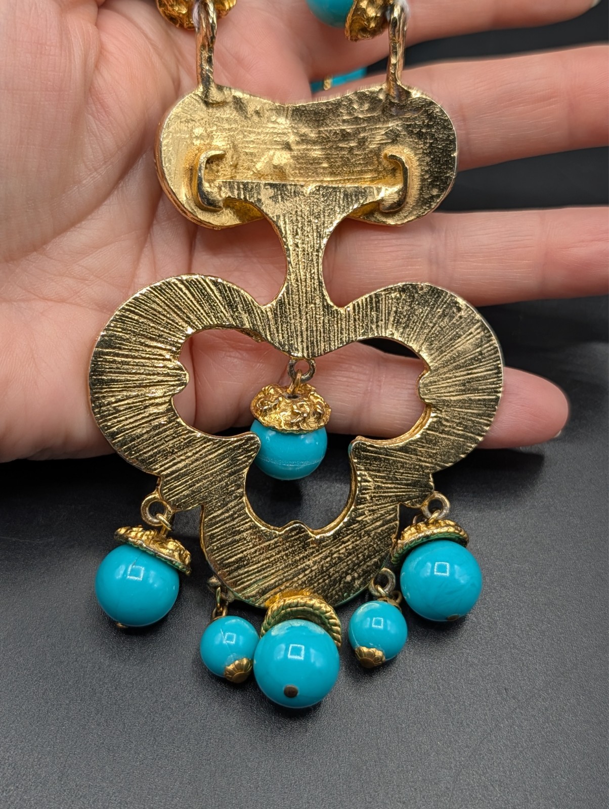 Vintage Runway Style Beaded Statement Pendant Gold-Tone Necklace