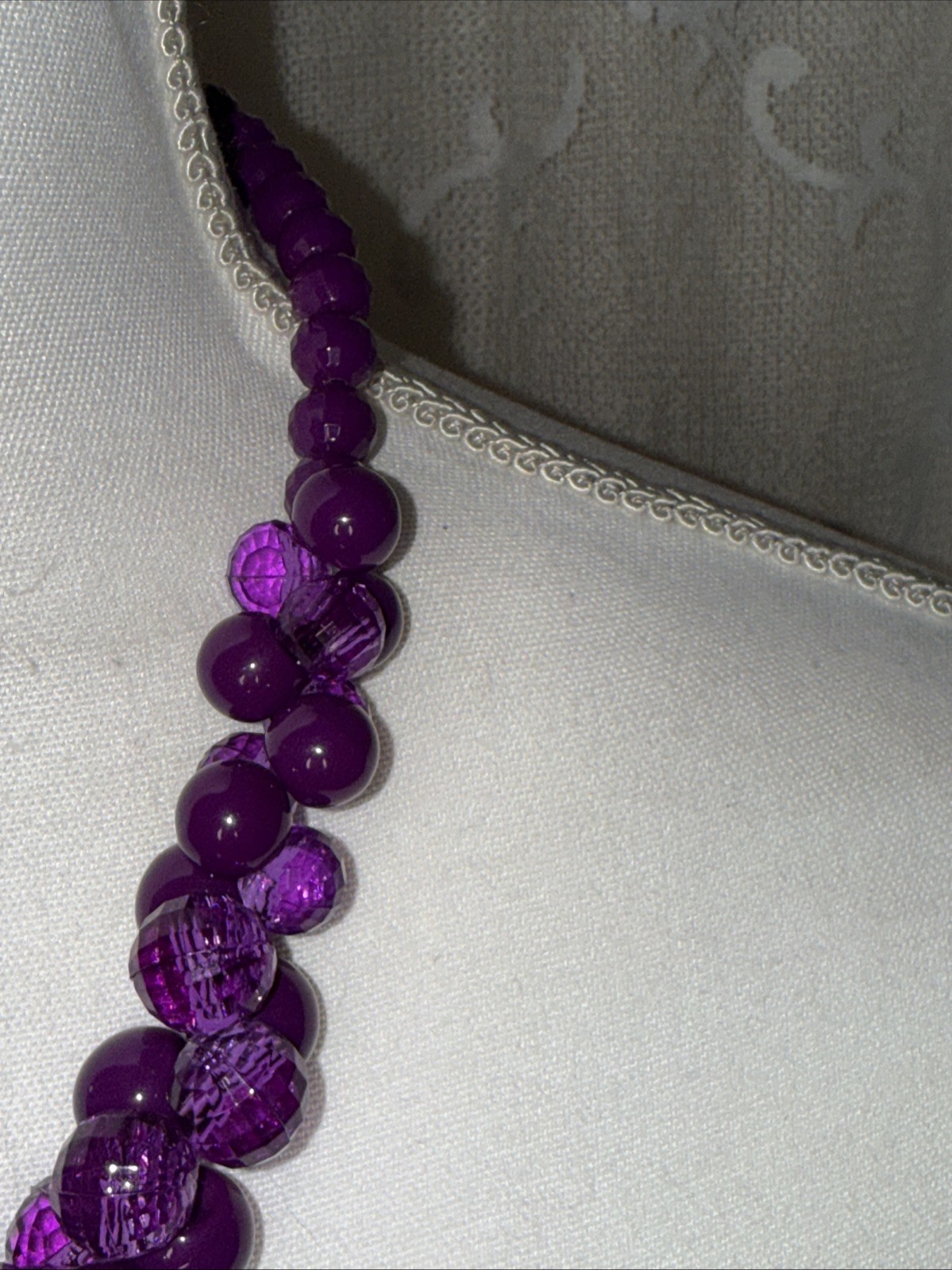 Vintage Purple Contrast Bauble Beaded Chunky Statement Piece Necklace 22 Inches