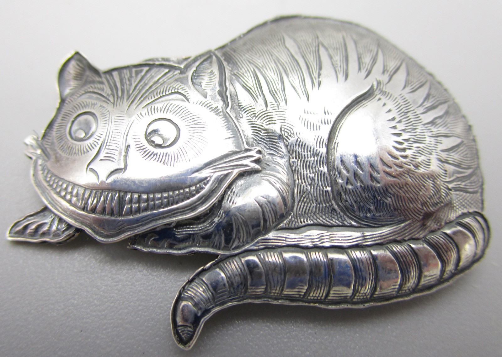 SCARCE KIT CARSON STERLING “ALICE IN WONDERLAND” CHESHIRE CAT BROOCH PIN