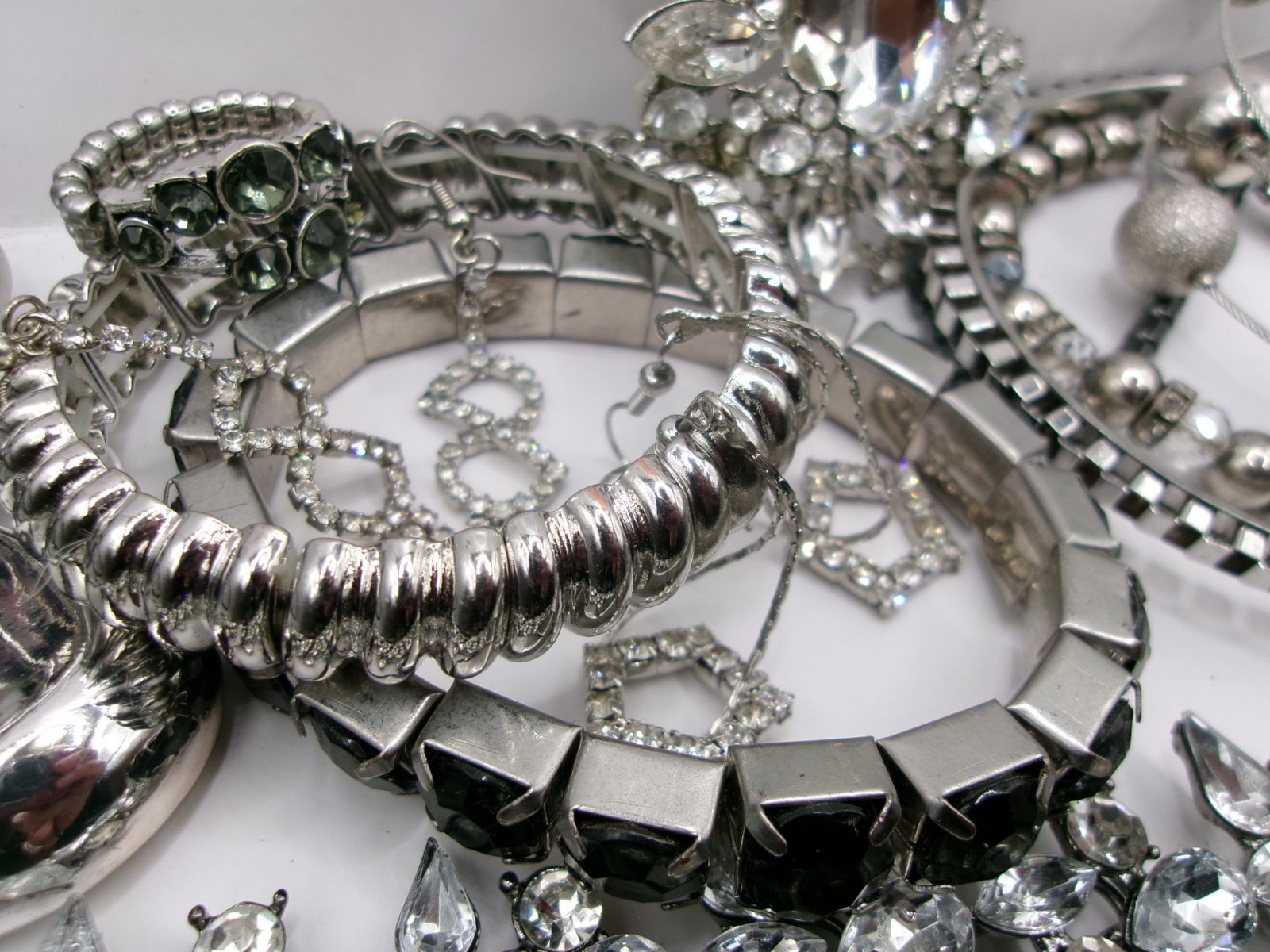 Vintage & Mod Estate Costume Jewelry Lot~AVON~GIVENCHY~KENDRA SCOTT~PD~EXPRESS