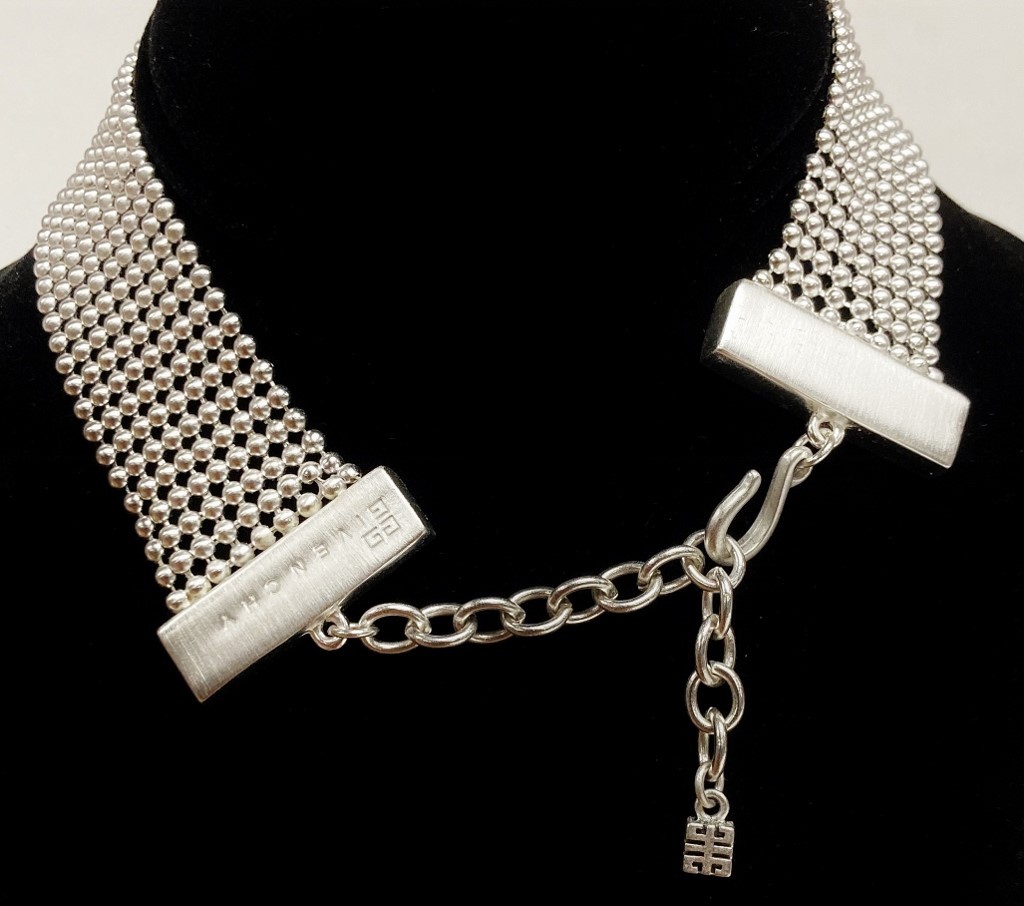 VINTAGE GIVENCHY SILVER MESH BALL CHAIN ADJUSTABLE CHOKER STATEMENT NECKLACE J58