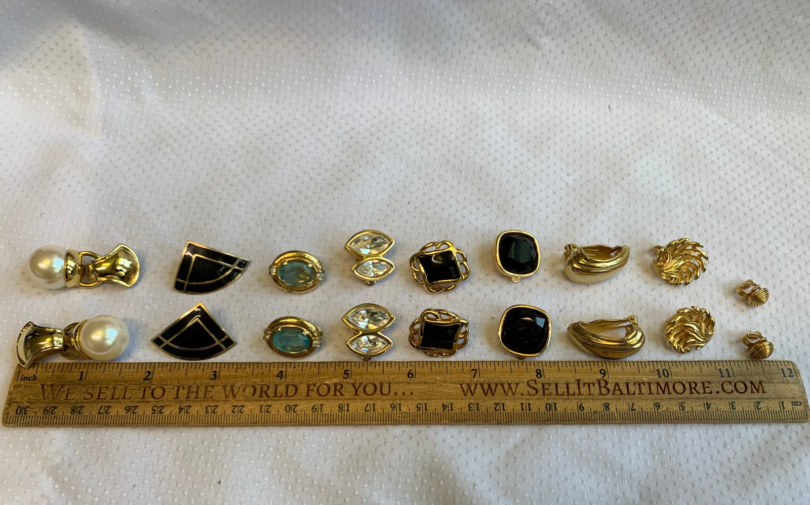 Vtg Clip-On Earring Lot Costume Jewelry Enamel Faux Gemstones / Pearl / Onyx