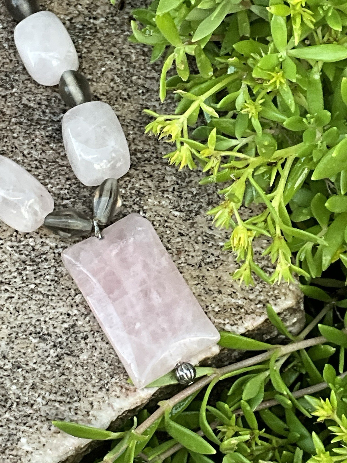Vintage Pink Rose Quartz Stone Bead Necklace Jewelry