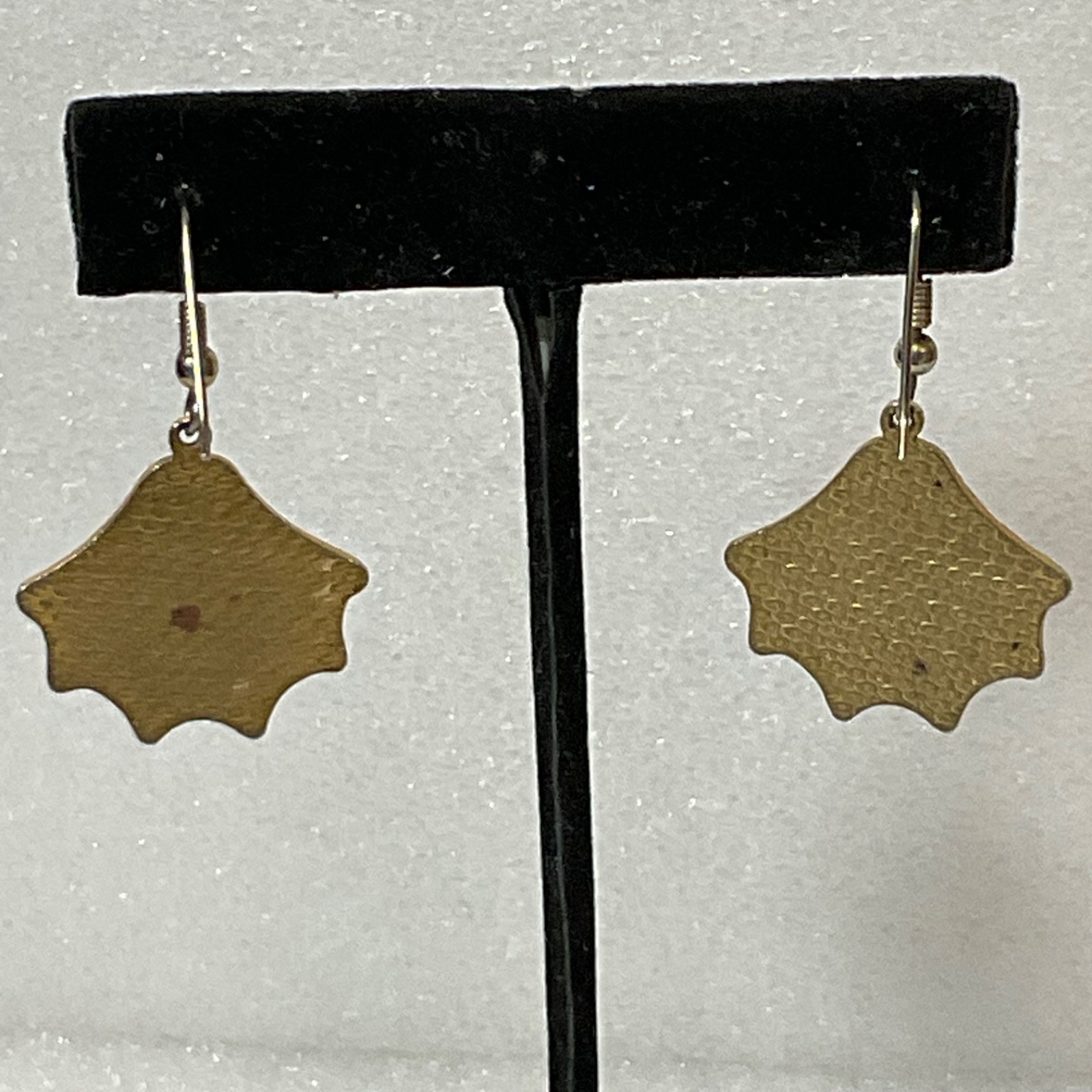 Vintage Web Gold Tone Cloisonné Earrings Black White Enamel Fan Shape Dangle