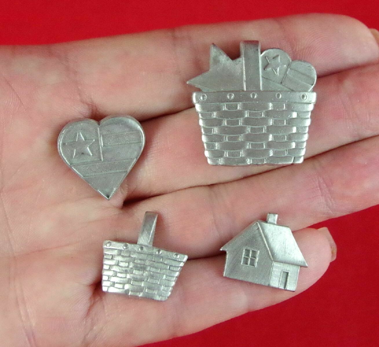 Lot 2 NOS VTG FINE PEWTER PICNIC BASKET, SET 3 HOUSE FLAG HEART BROOCH LAPEL PIN