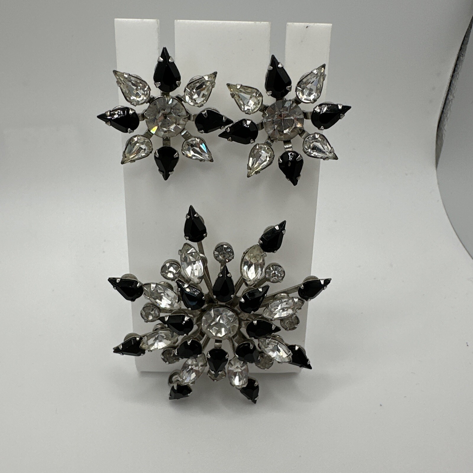 Vintage Black & Clear Crystal Starburst Brooch Pendant & Screwback Earrings Set