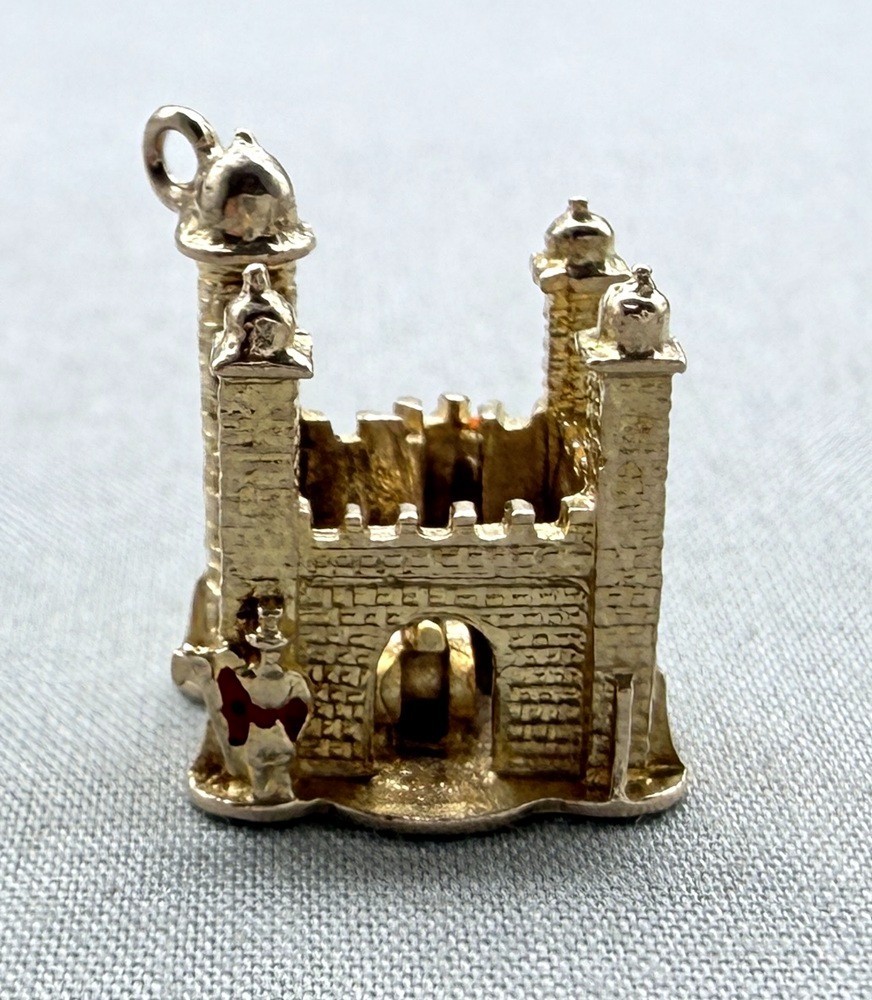 Vintage 9K Gold Tower of London Charm Fortress Cannon Beefeater England 4.2 Gr