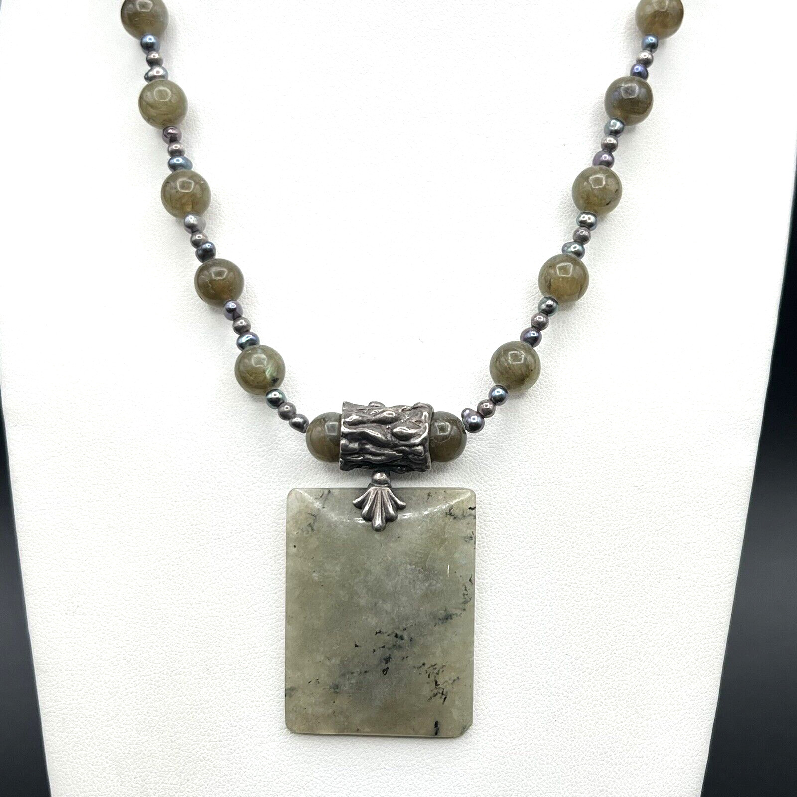 Vintage Green Stone & Purple Peacock Pearl Sterling Silver Pendant Necklace