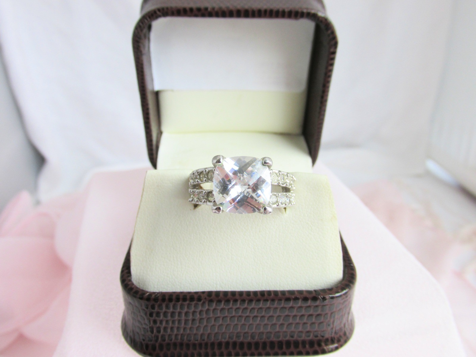 Beautiful Cushion Cut 3ct CZ Ring Split Shoulders Shiny Silver Plate Size 6
