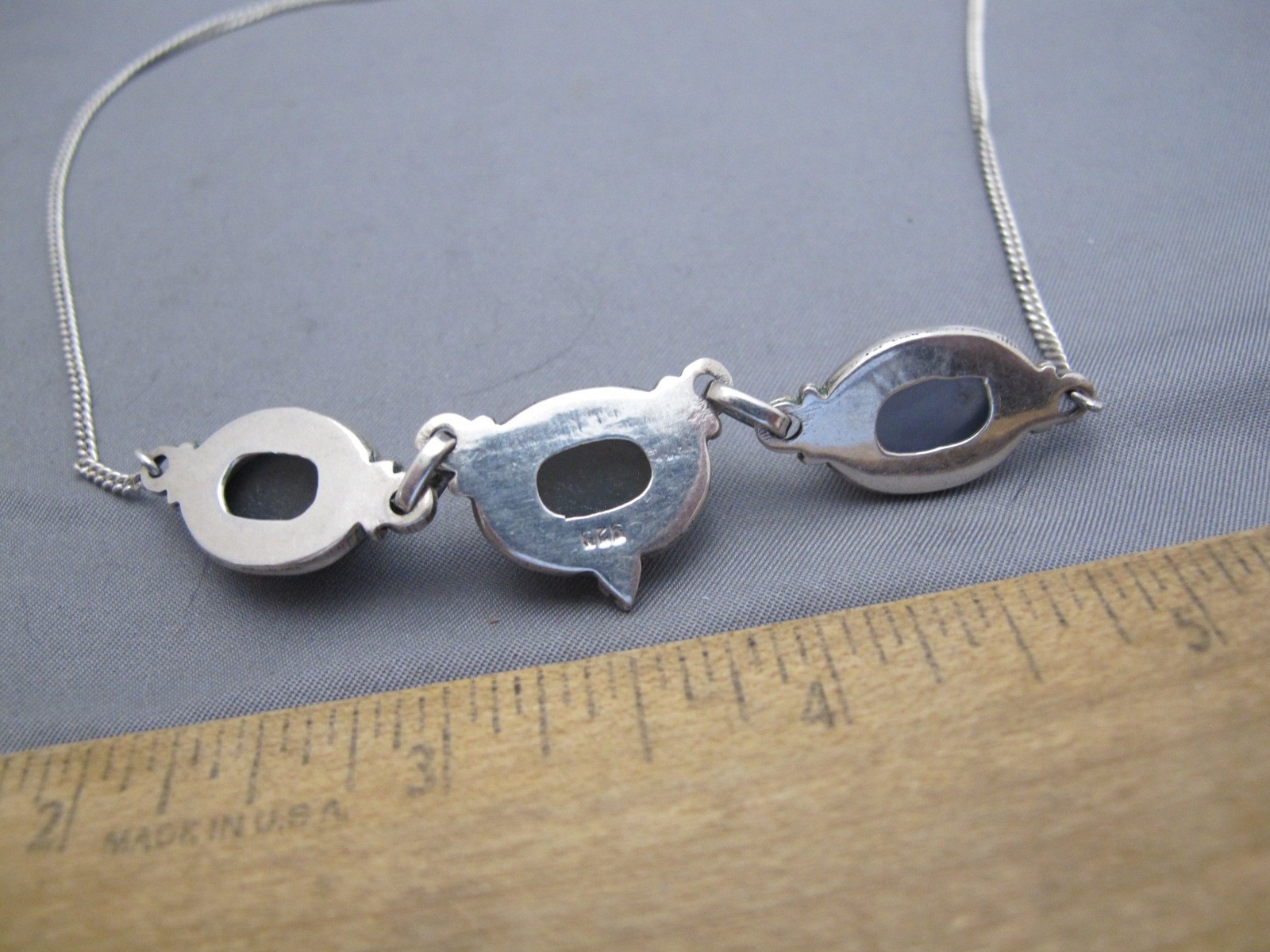 Fine Vintage GRAY AGATE(?) Necklace-3 Part Cabochon Center w/Chain Ends-17.5 In