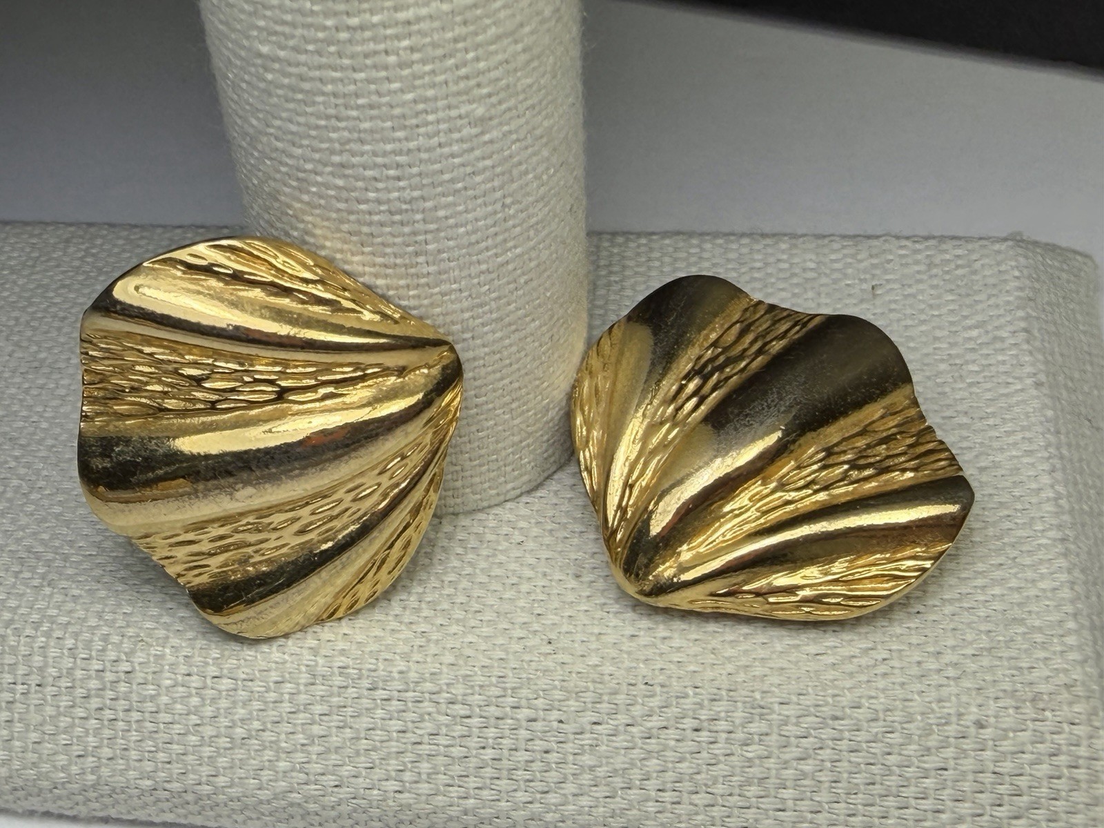 Vintage Gay Boyer Gold Tone Shell Clip Earrings Circa 1980’s Made in USA