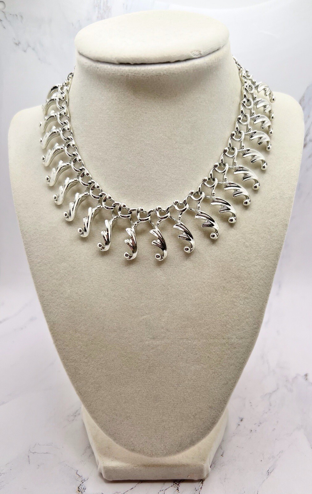 Vintage SARAH COVENTRY Rhodium Plated Collar Necklace Swirl Dangles 17.5in