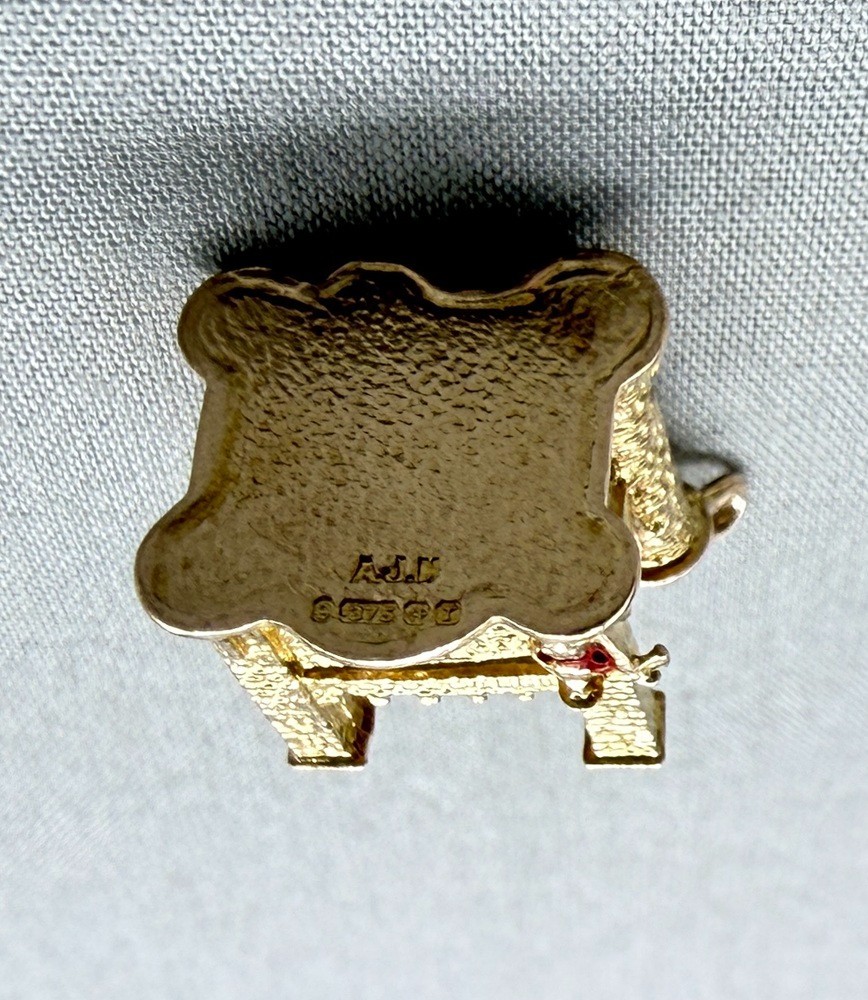 Vintage 9K Gold Tower of London Charm Fortress Cannon Beefeater England 4.2 Gr