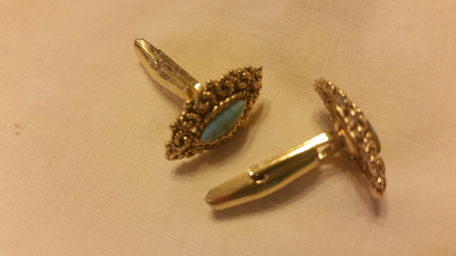 TACOA Gold Tone Filigree Cuff Links with Turquoise Stone – Pat. 2920363