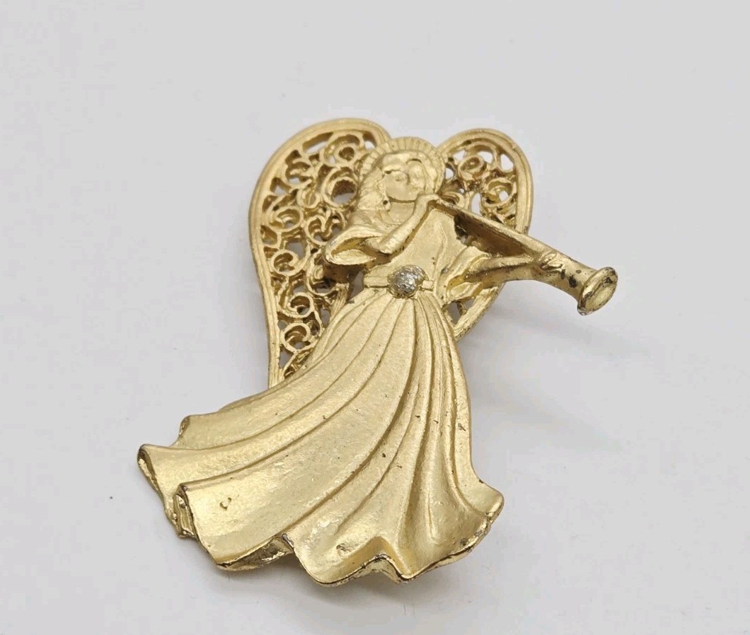 Angel Brooch Gold Tone Guardian Pin playing Horn Victorian Vintage 2 in