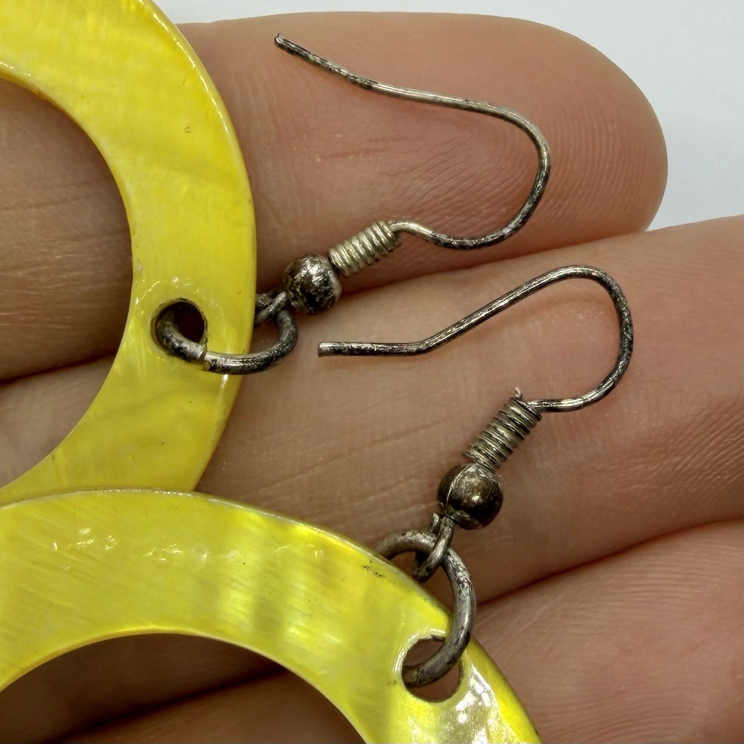 Vtg XL Yellow MOP Hoop Statement Dangle Drop Earrings Hook Large Runway Big