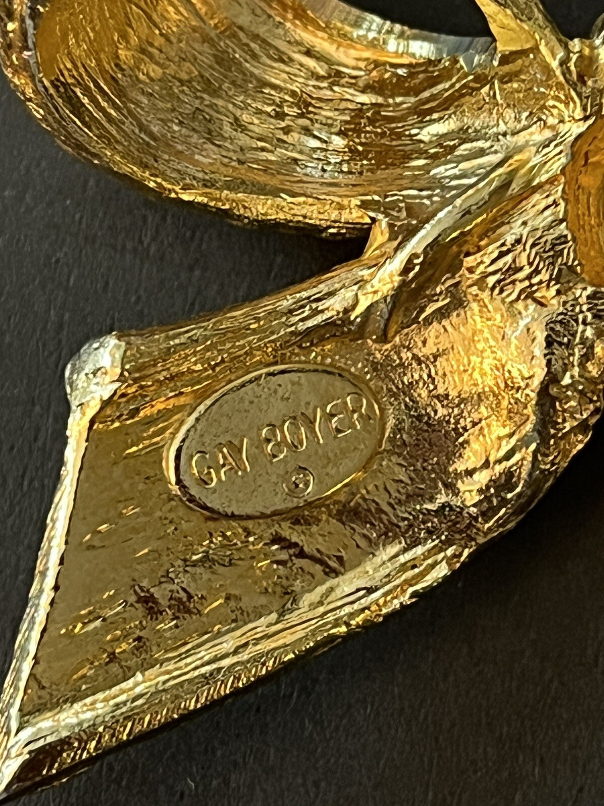 Signed Gay Boyer Bow Gold Tone 3-D Brooch Pin Costume Jewelry Grandmacore