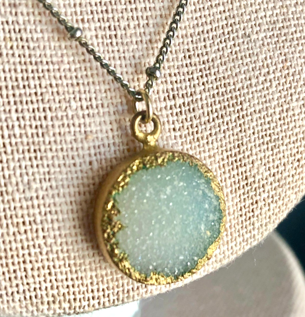 Pale Blue Druzy Quartz PENDANT CHAIN NECKLACE 34″ Silver Tone & Gold T Bezel VTG