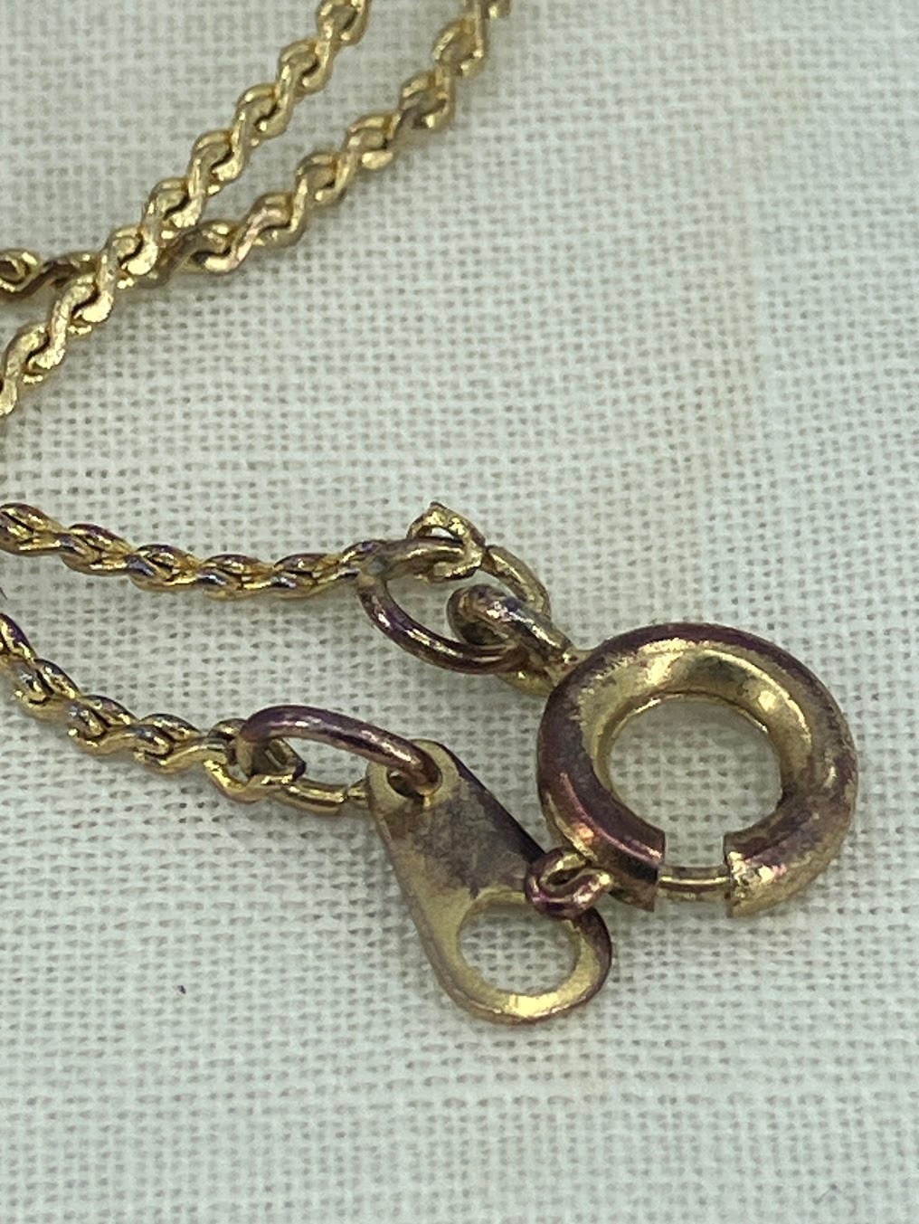 Vintage Locket Pendant Necklace Sterling Silver Vermeil Etched Flower 4g READ