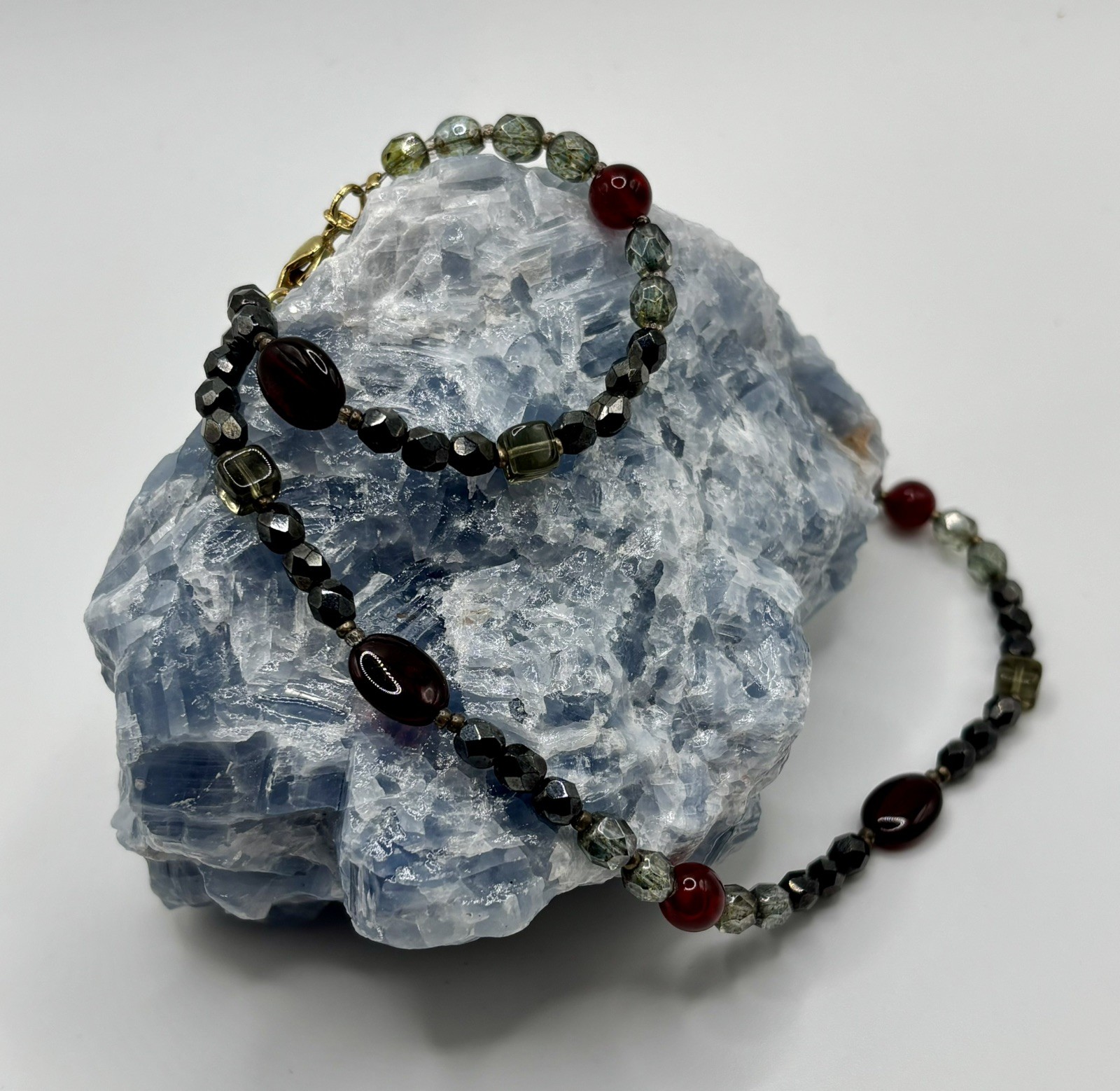 Vintage Crown Premier Design Faceted Glass Necklace Bohemian Sparkle Daily Glam