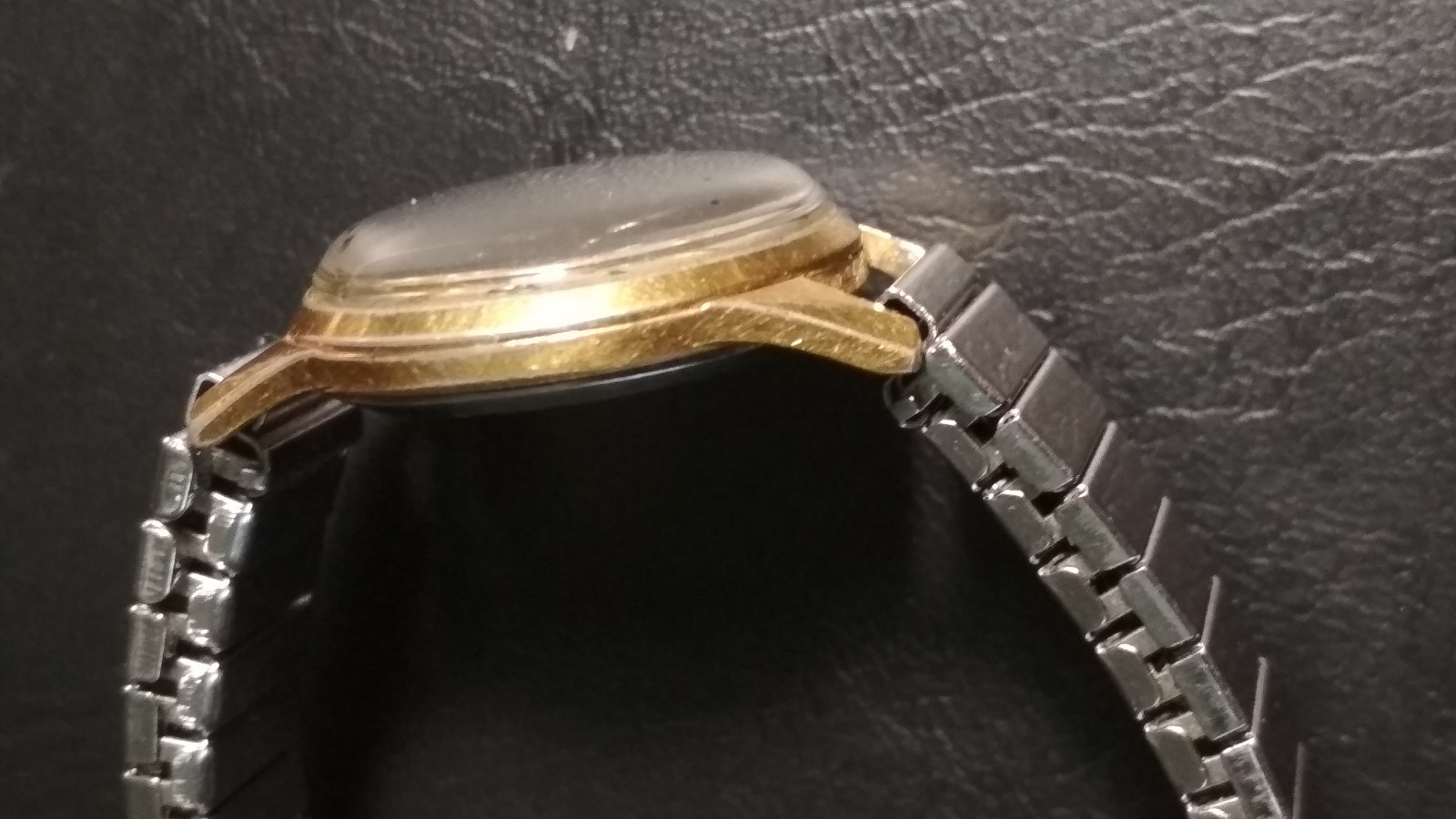 VENUS VINTAGE WOMAN WRISTWATCH MECHANICAL HAND WIND-UP SWISS MADE 19 RUBIS