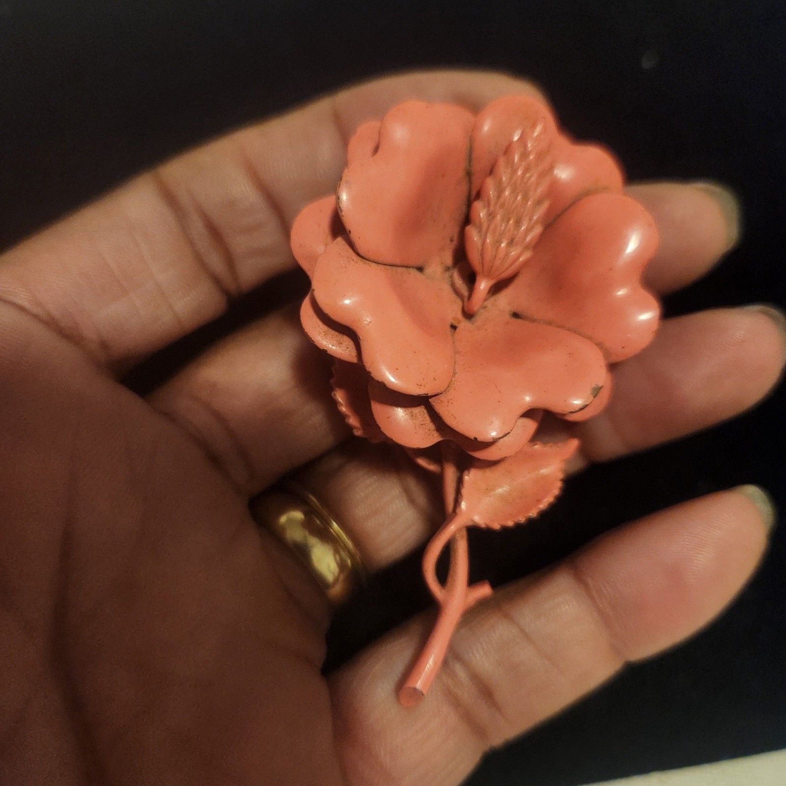 Vtg Pink Enamel Flower Brooch Mod pop art Floral Pin Matte Finish Style