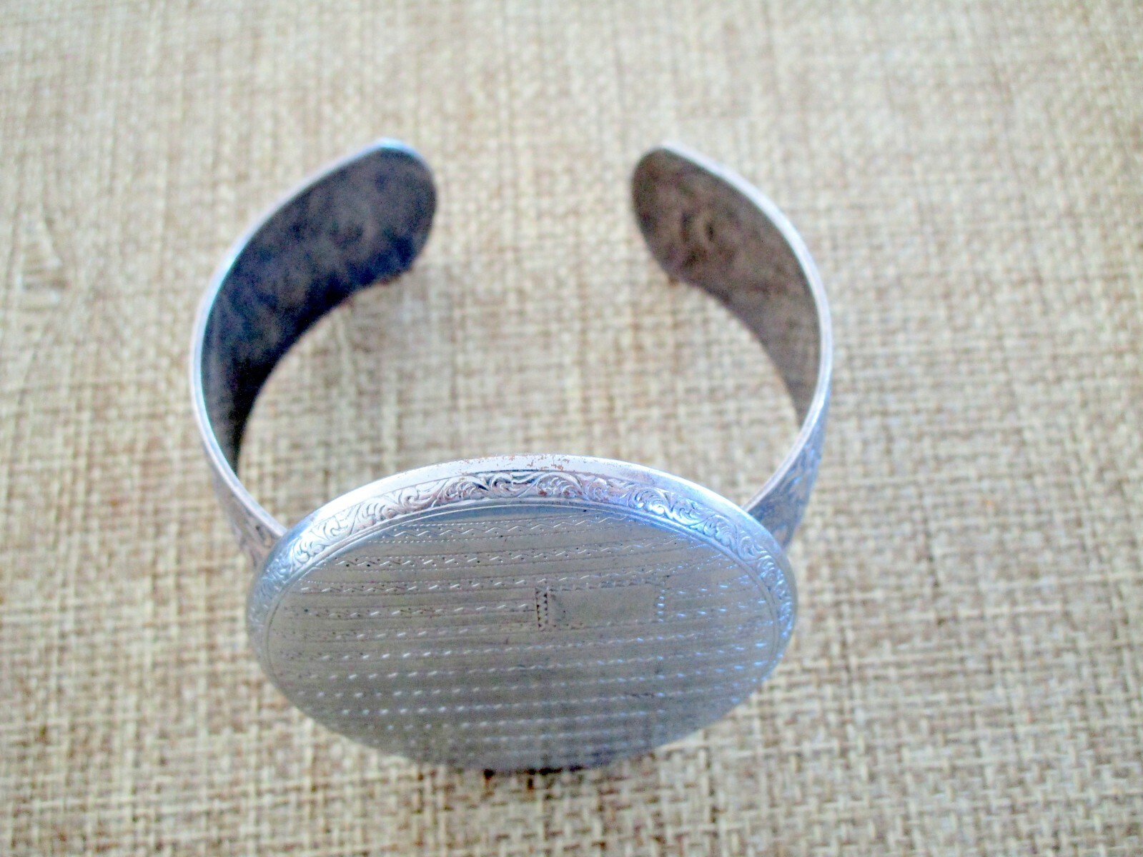 Vintage Pocket Watch Case Cuff Bracelet – Silver tone floral designs