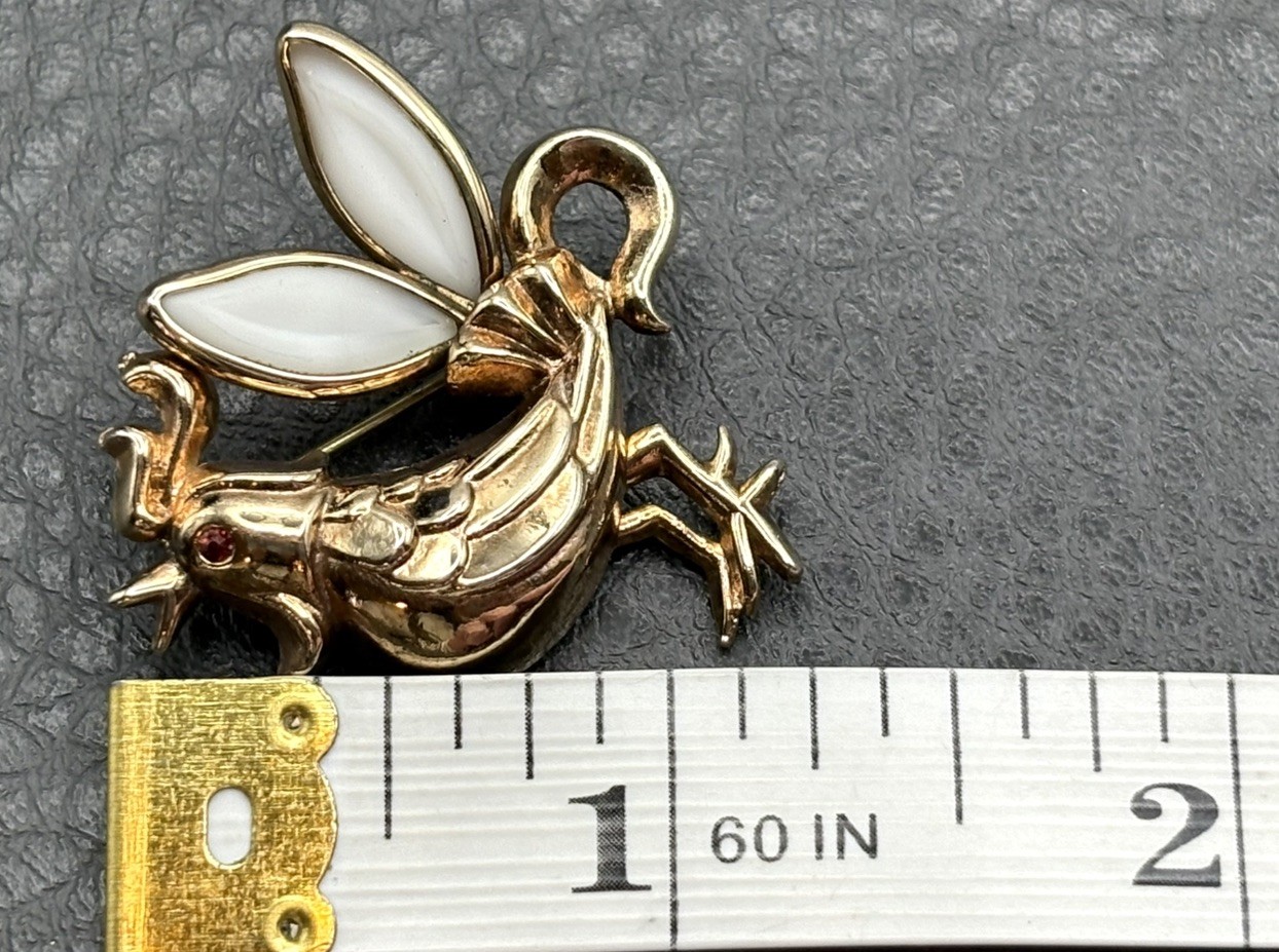 Vintage Rooster Gold Tone Rhinestone Pin Milk Glass Unsigned Trifari Petalette
