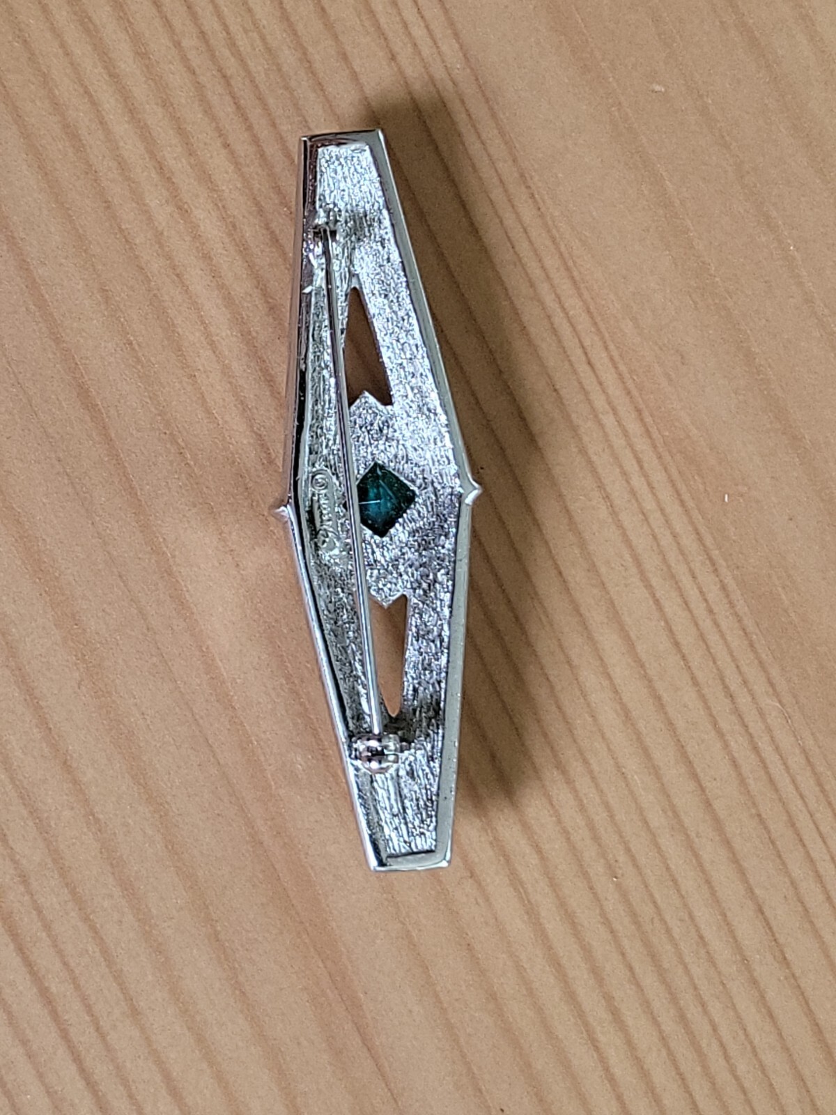 HENKEL & GROSSE Silver Tone Green Stone Rhinestones Bar Brooch Pin RARE 1980’s