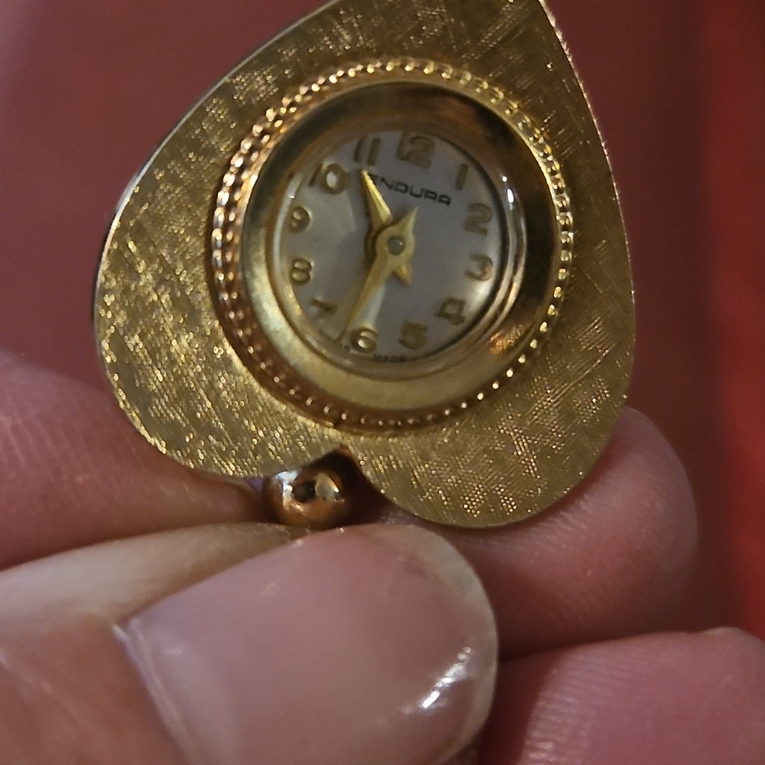 Vintage Brooch Watch – Endura, Swiss Made